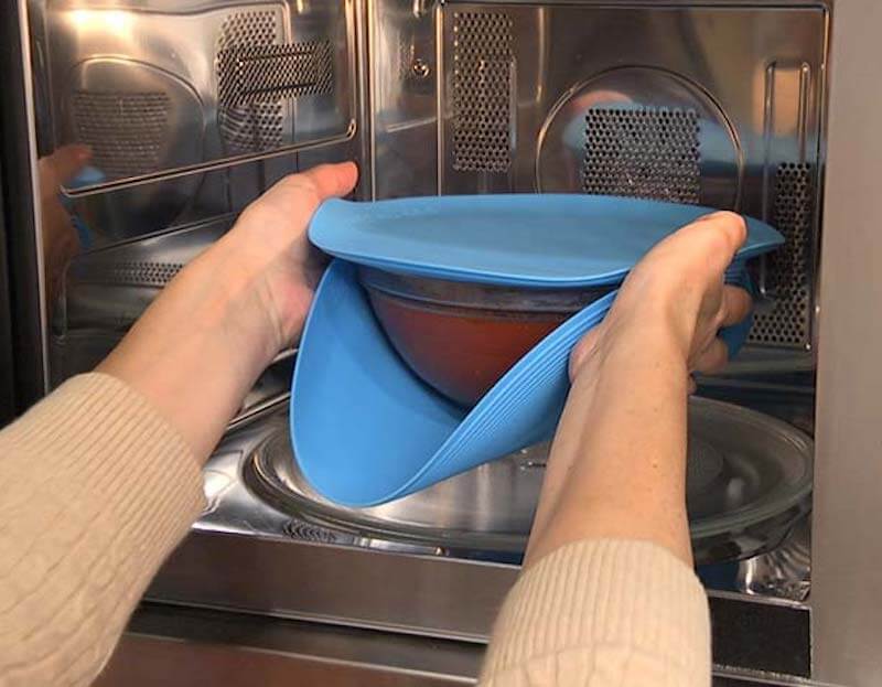 BPA Free Kitchen Tool Set of 2 Gray Safe Grabs Seen on Shark Tank: Multi-Purpose Silicone Microwave Mat 
