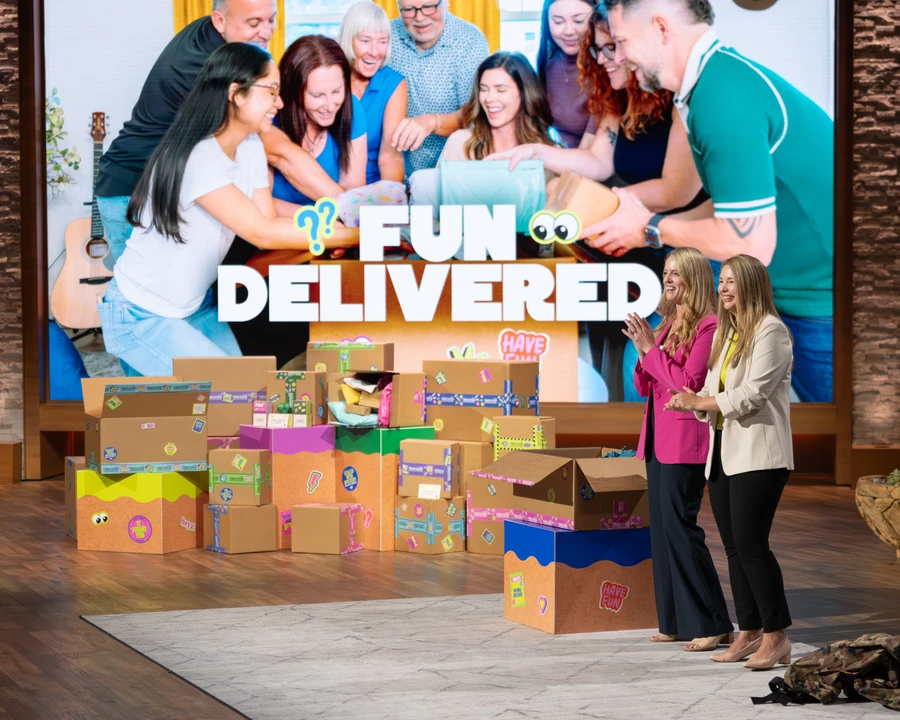 Fun Delvered Shark Tank Set